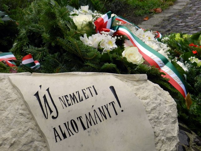 56-ra emlékeztünk 45